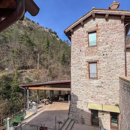 Apartment Gorgeous In With Wifi Gubbio